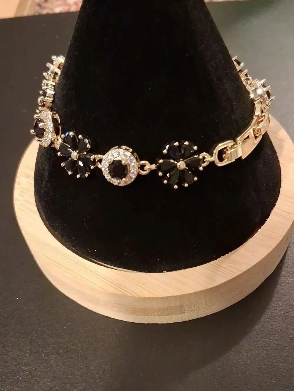 18k GF Elegant Black Stone Floral Bracelet With CZ